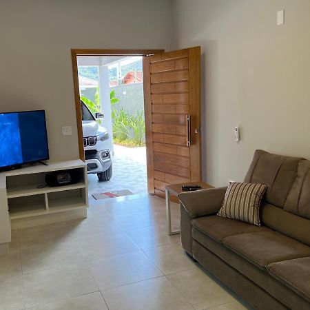 カラグァタトゥバ Casa Em Martim De Saヴィラ エクステリア 写真